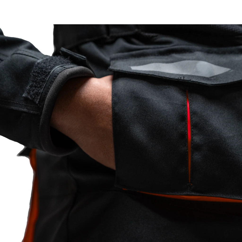 Raida Rover Touring Jacket Black Red Color – Ce Level 2 Armored, All-Season Motorcycle Riding Jacket, Best Riding Jacket for Bike Riders, Best Riding Jacket for long Touring, Road Trips, Raida Riding Jacket for Indian Roads