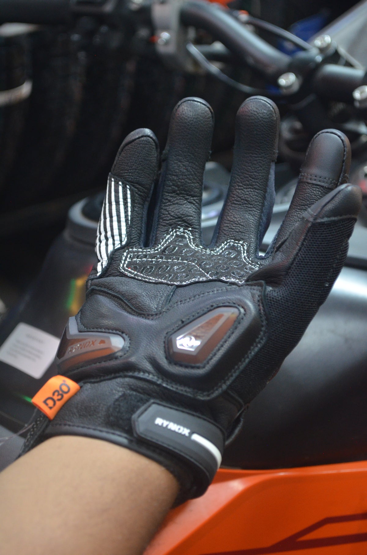 Rynox Tornado Pro 5 Riding Gloves | Leather, D3O Protection & Touchscreen Friendly