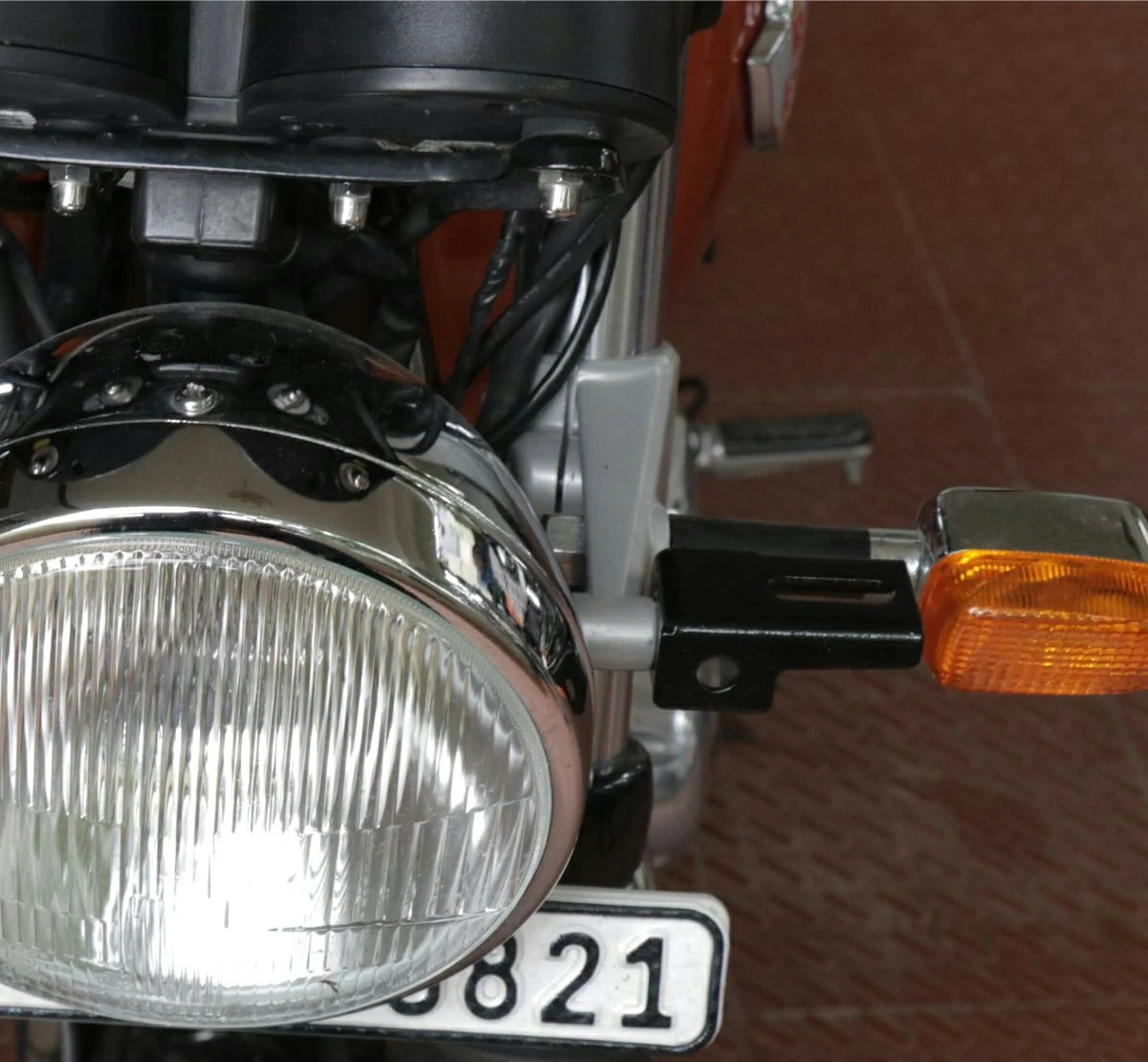 Maddog Clamps Universal Headlight Mount