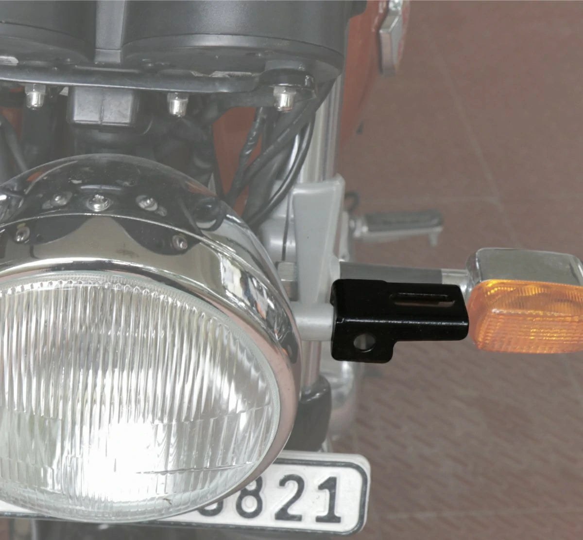 Maddog Clamps Universal Headlight Mount